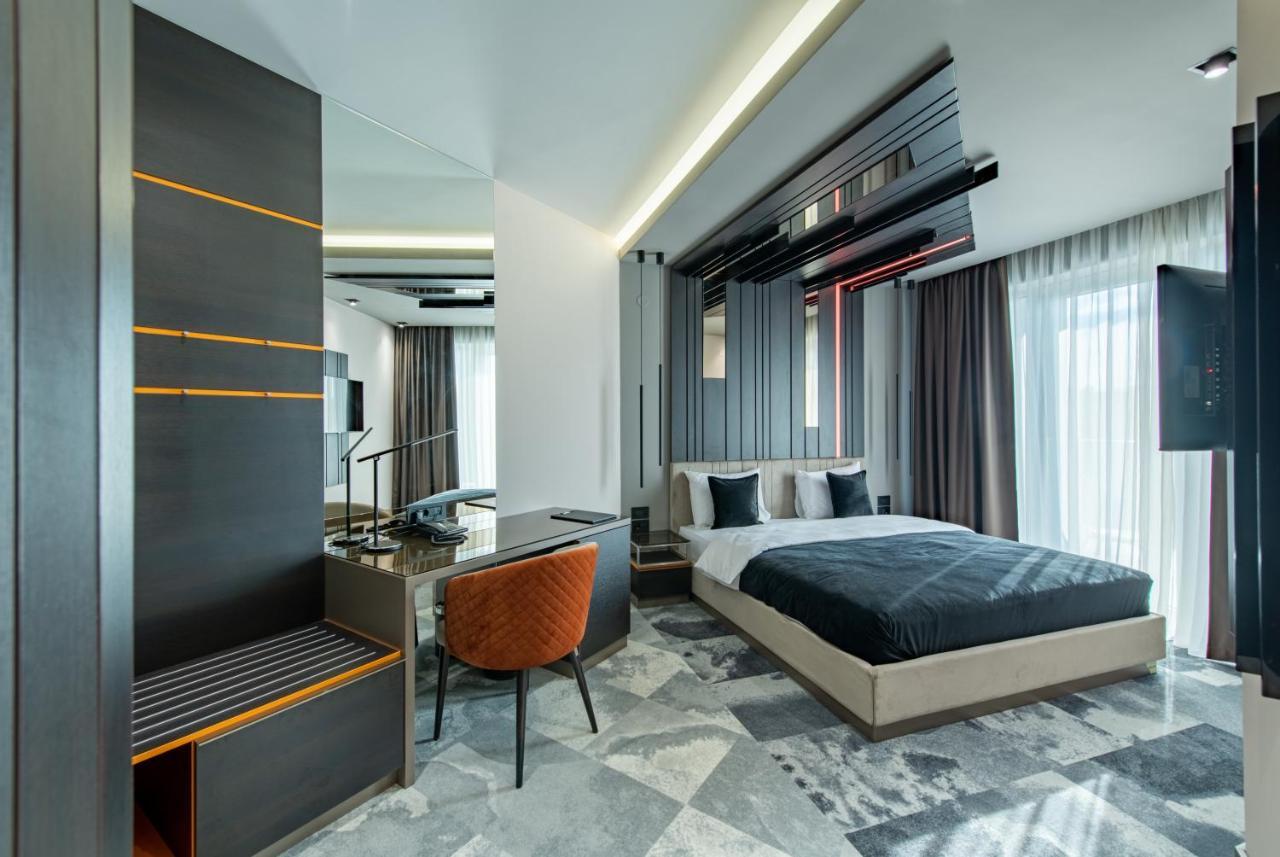Hotel Zeneva Lux Kragujevac Extérieur photo