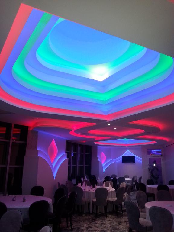 Hotel Zeneva Lux Kragujevac Extérieur photo